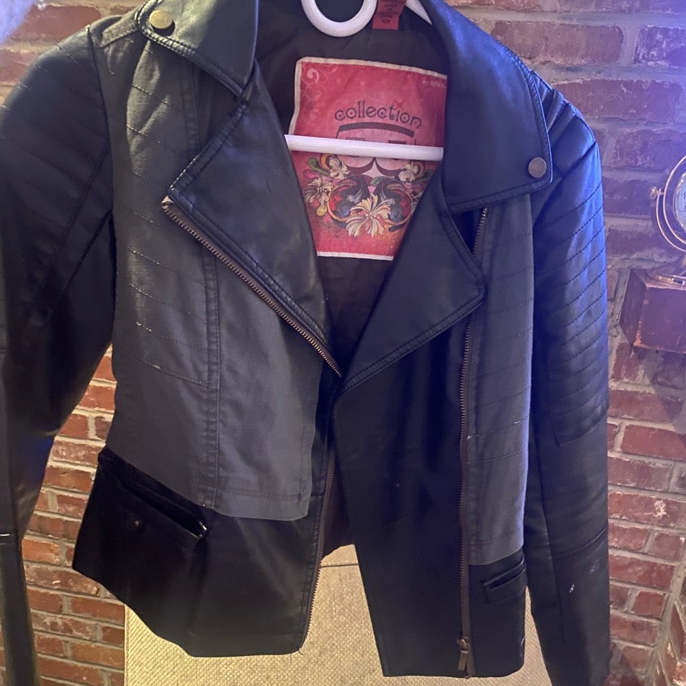 Leather jacket - Picture 10 of 15